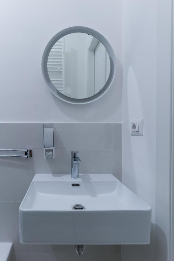 Sleep Inn Toledo - Self Check-In Napoli Bagian luar foto