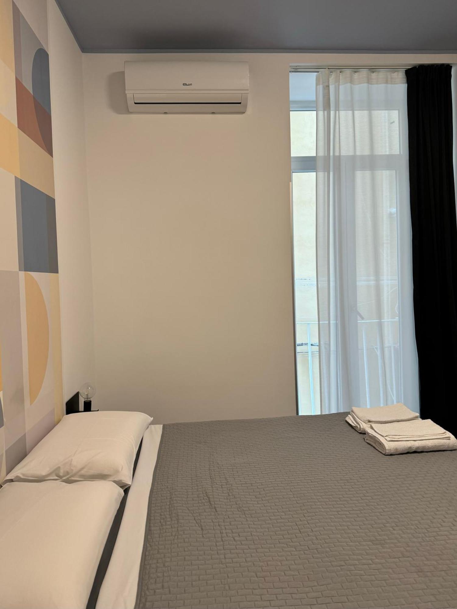Sleep Inn Toledo - Self Check-In Napoli Bagian luar foto